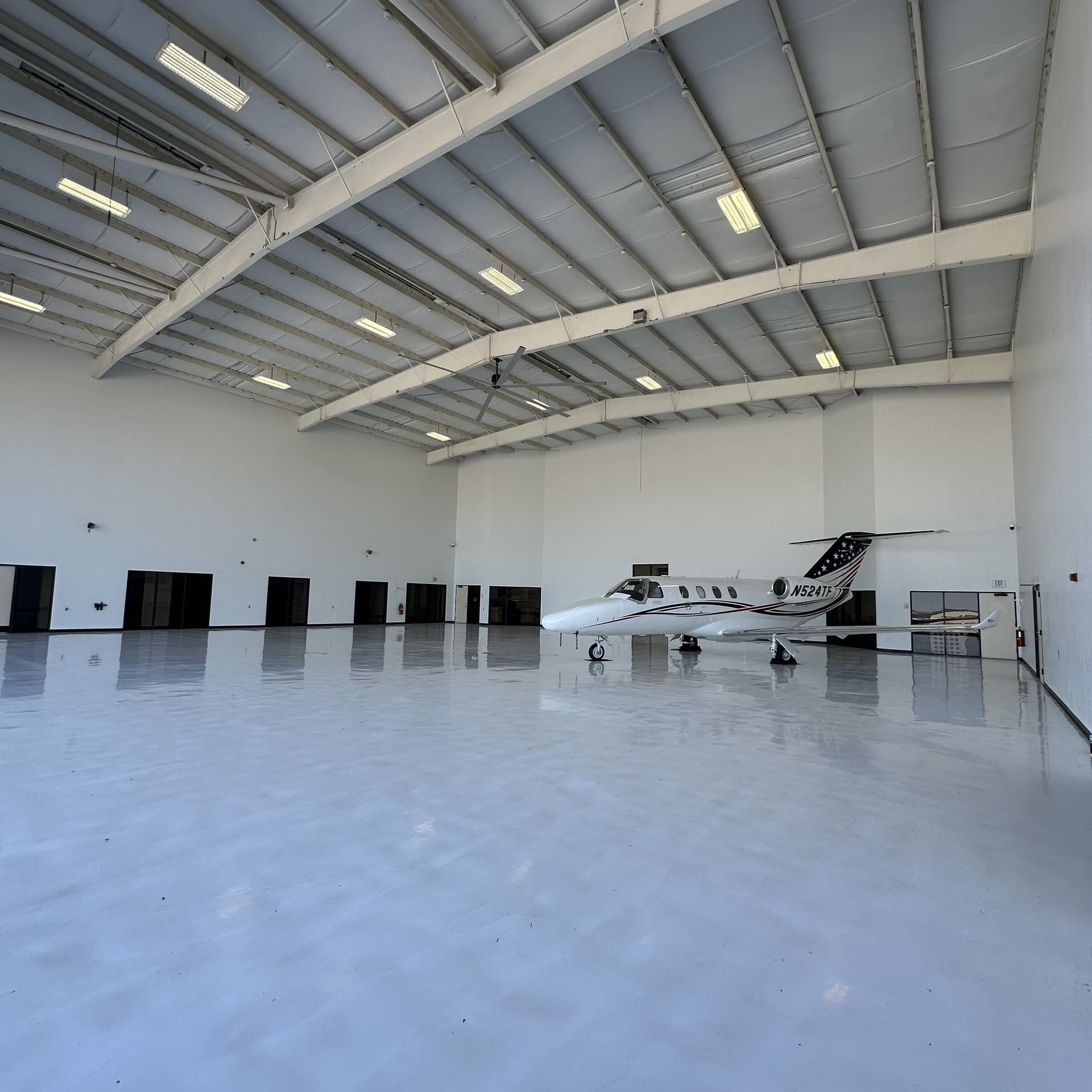 hangar popup image 4