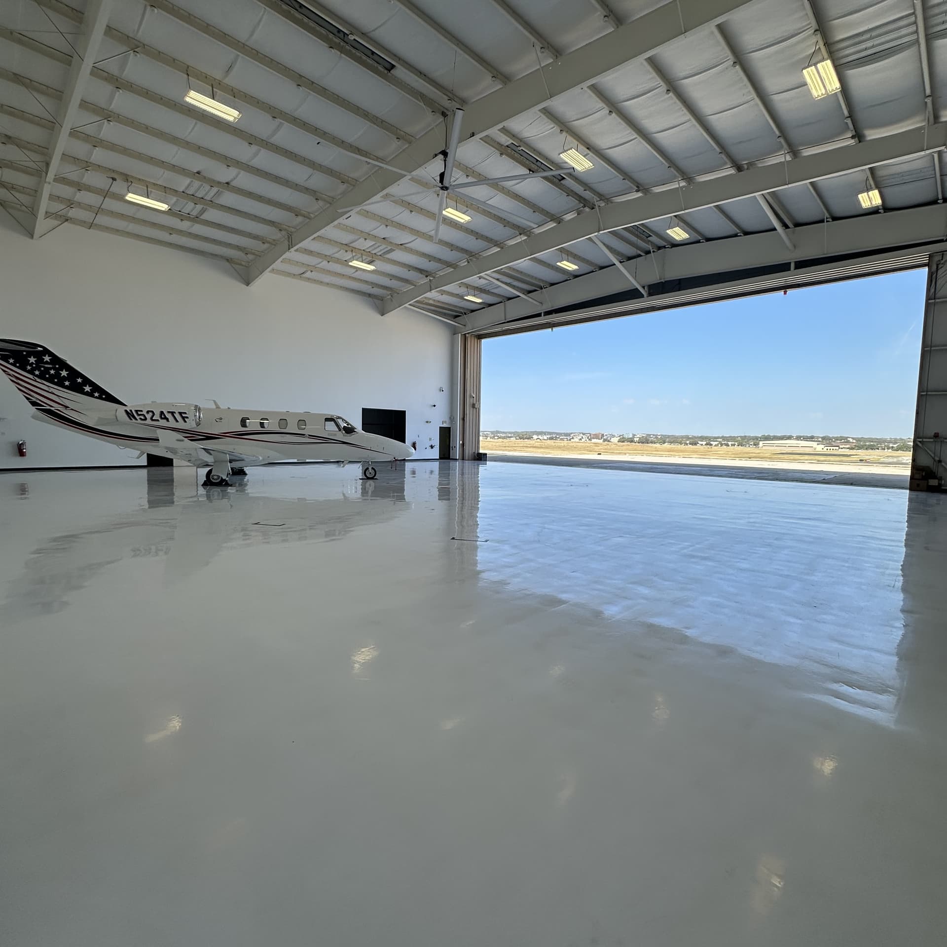 hangar popup image 6