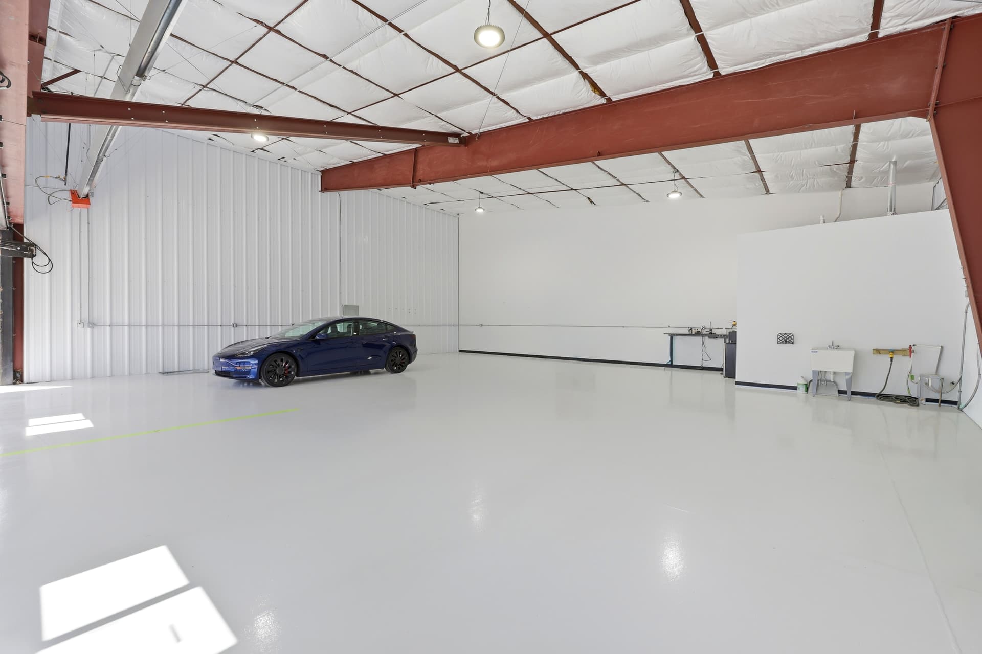 hangar popup image 3