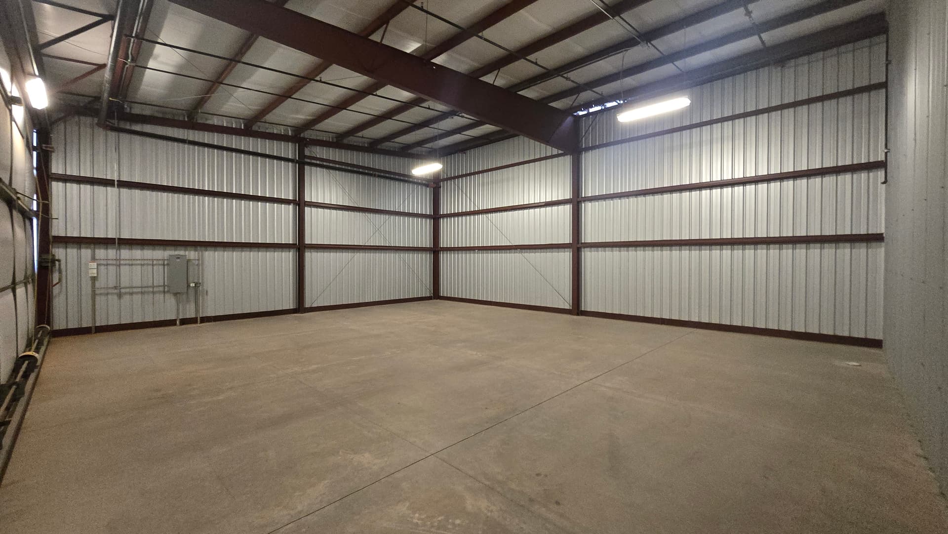 hangar popup image 1