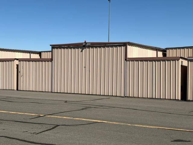 hangar popup image 4