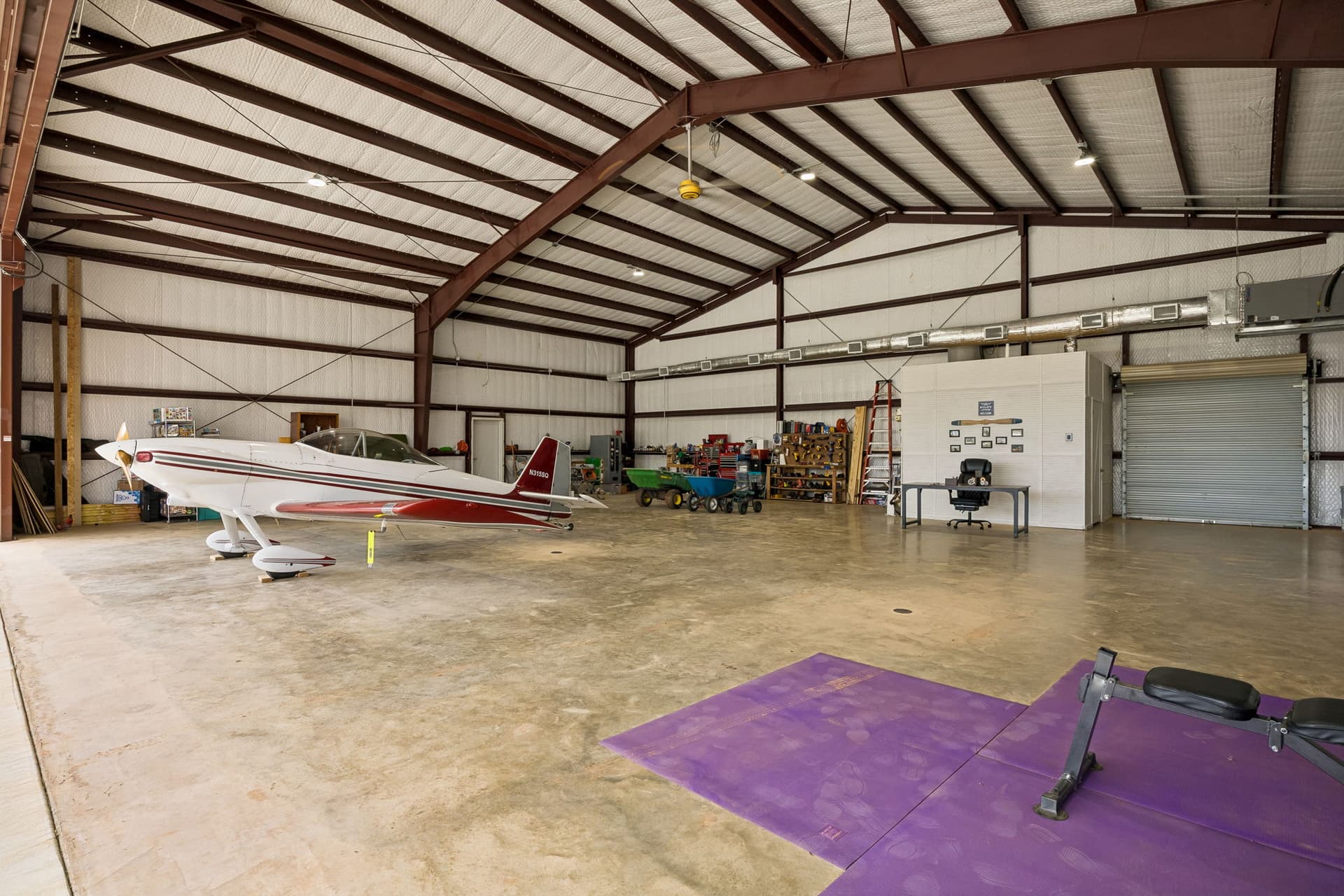 hangar popup image 3