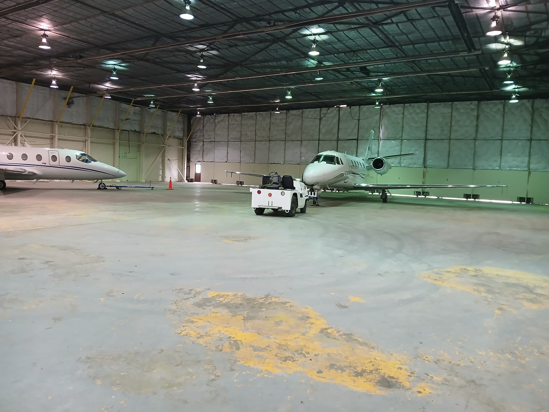 hangar popup image 4