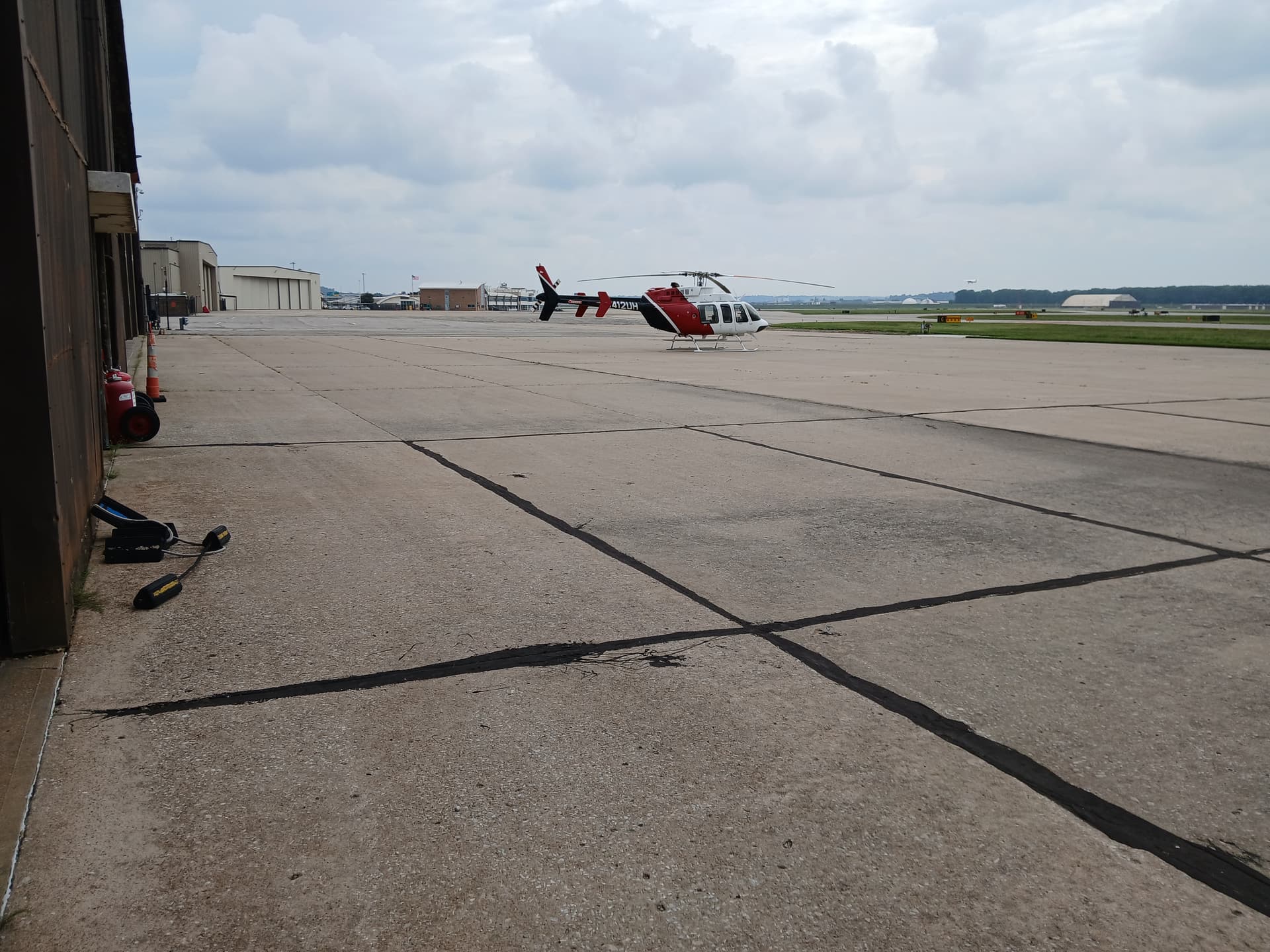 hangar popup image 6