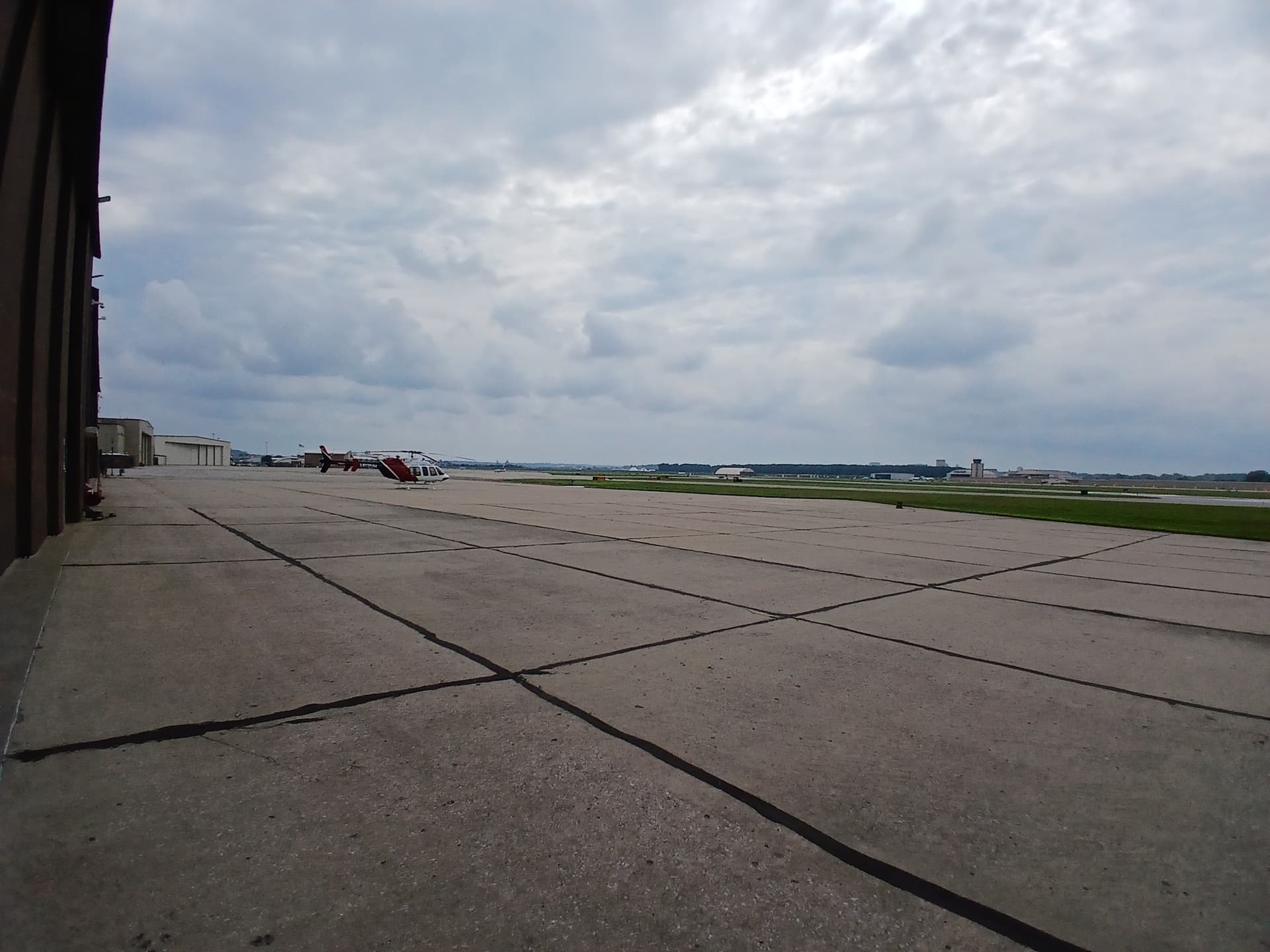 hangar popup image 9