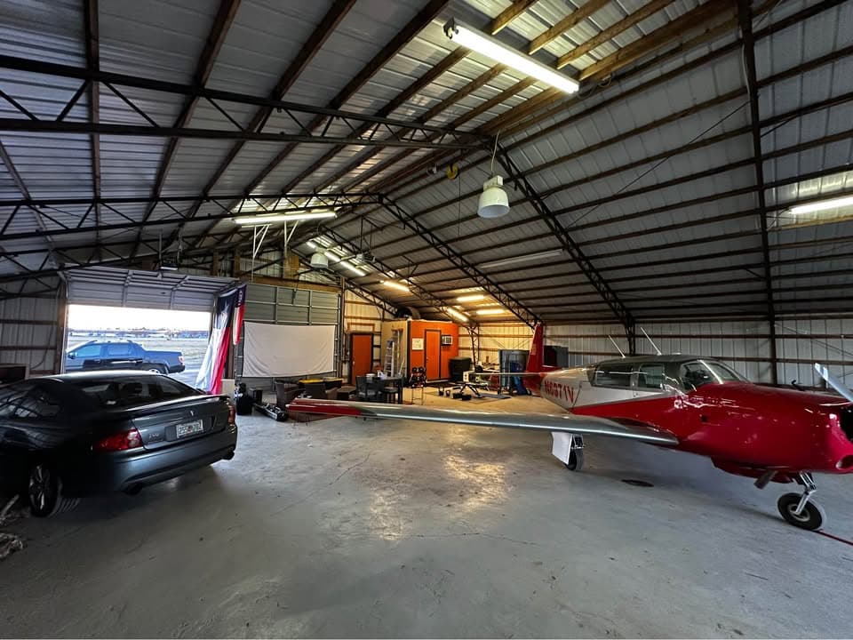 hangar popup image 3