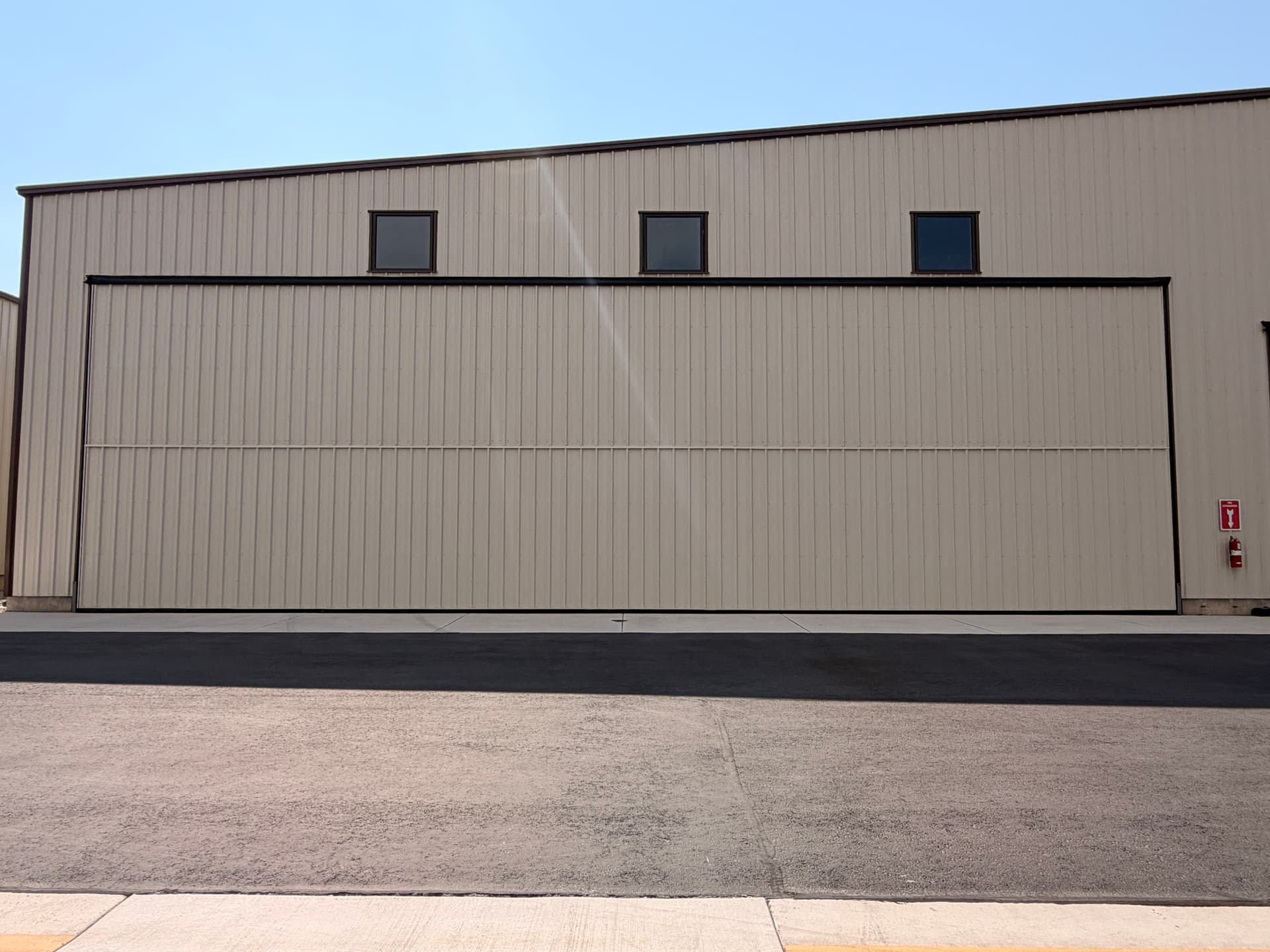 hangar popup image 5