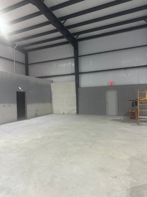 hangar popup image 2