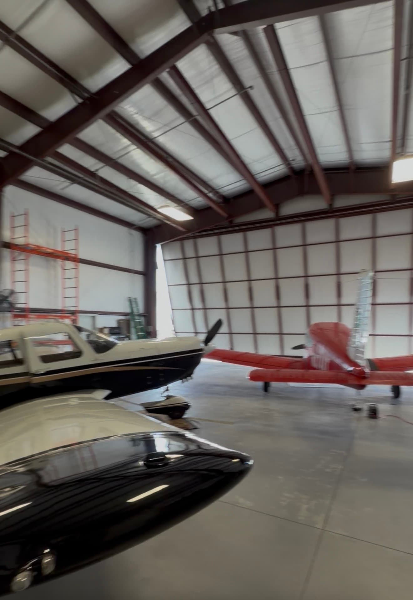 hangar popup image 2