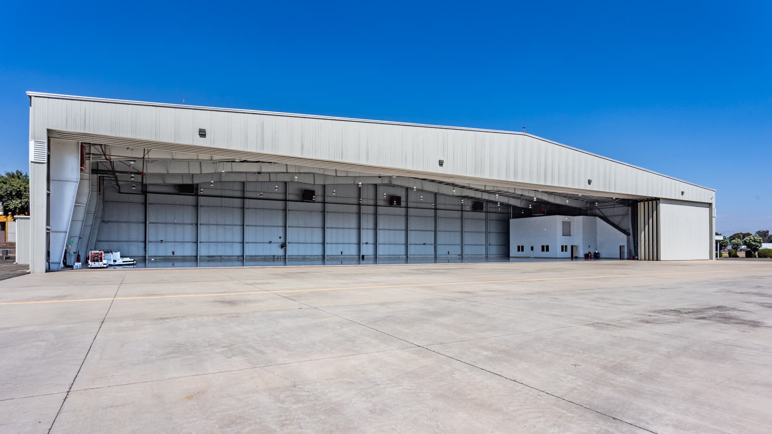 hangar popup image 3