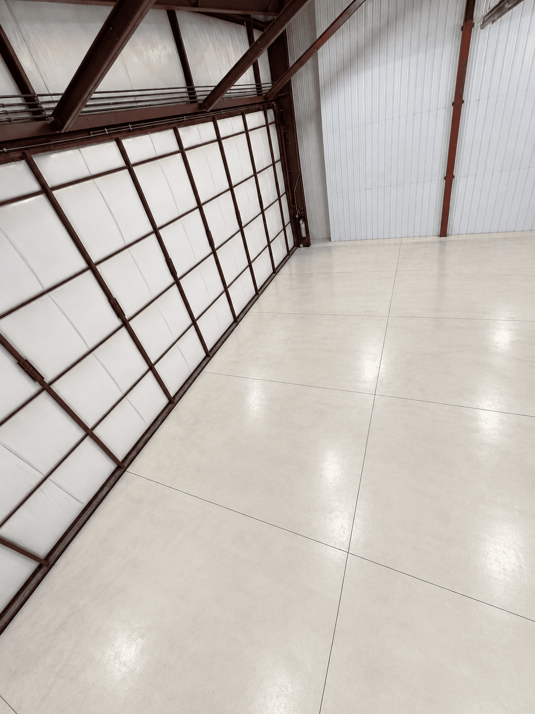 hangar popup image 3