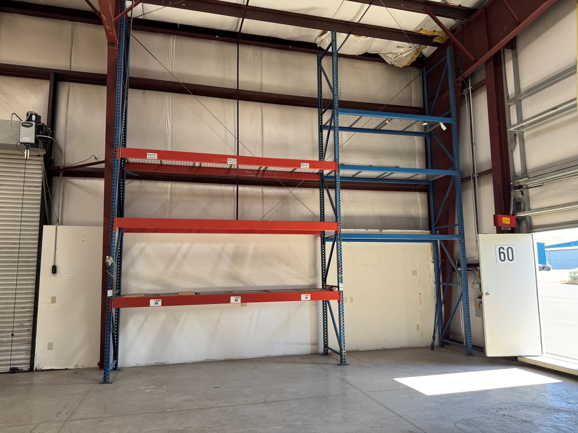 hangar popup image 7