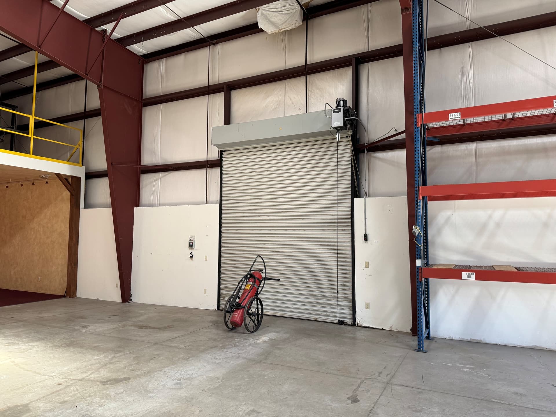 hangar popup image 8