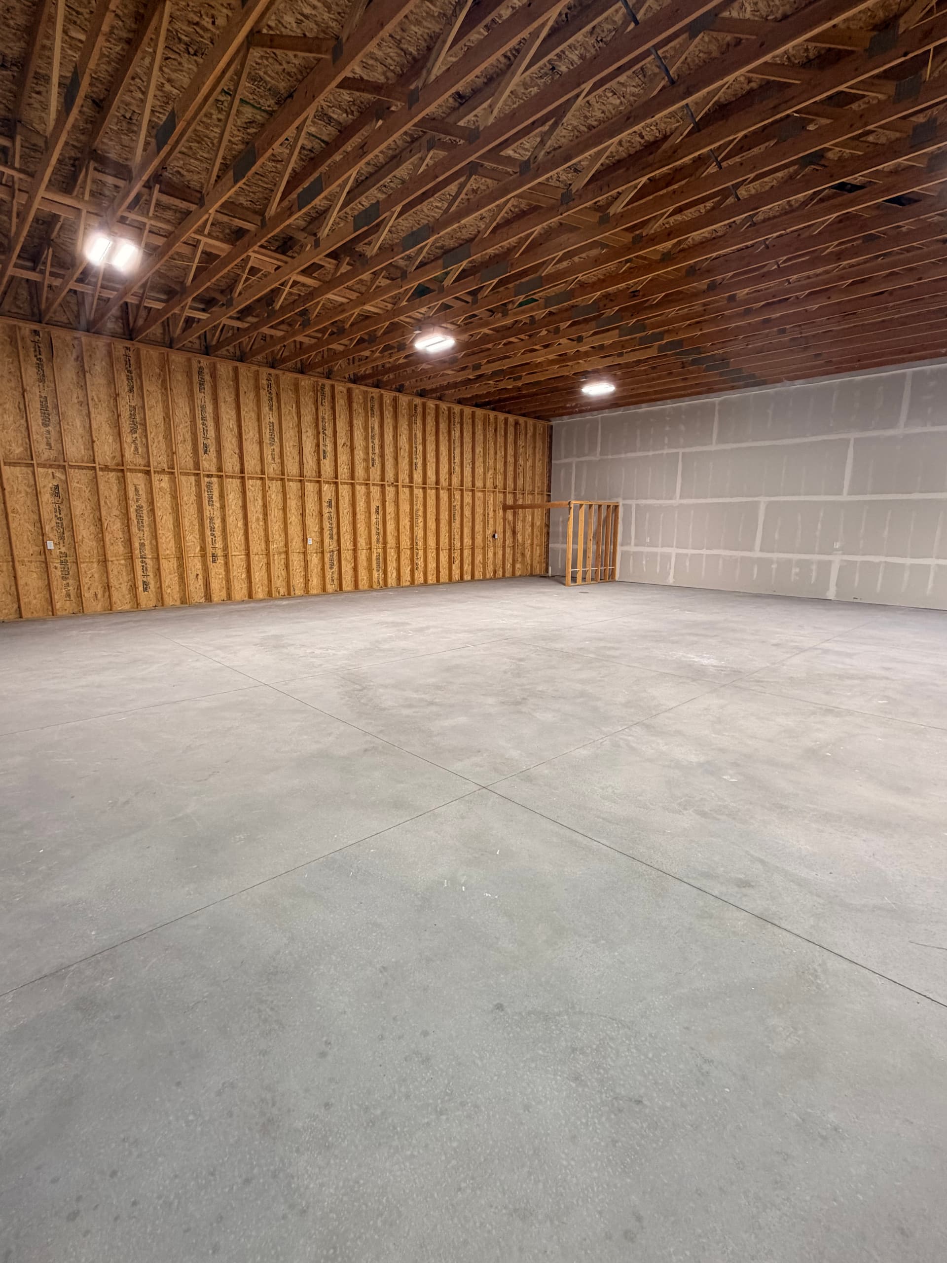 hangar popup image 3