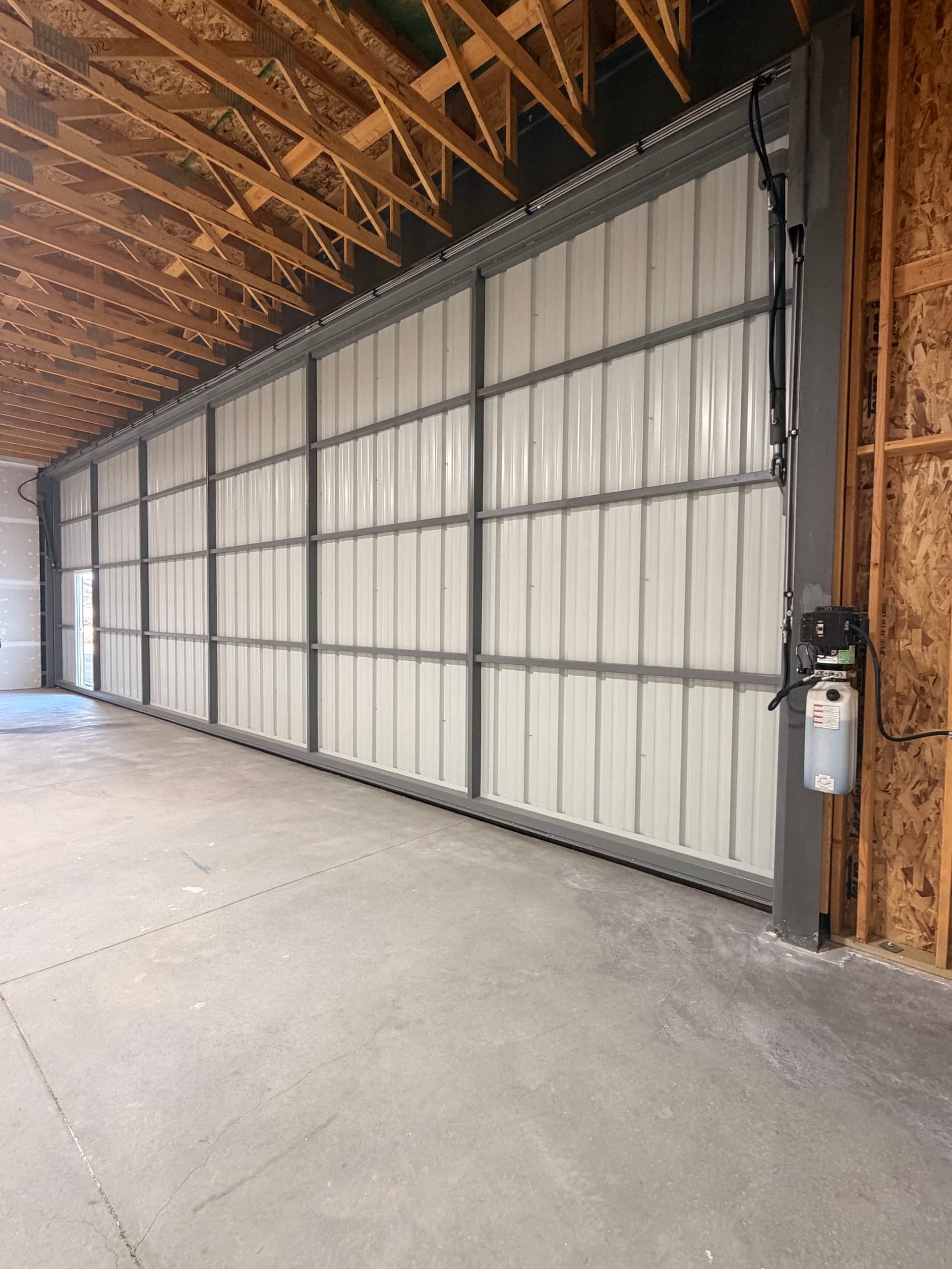 hangar popup image 2