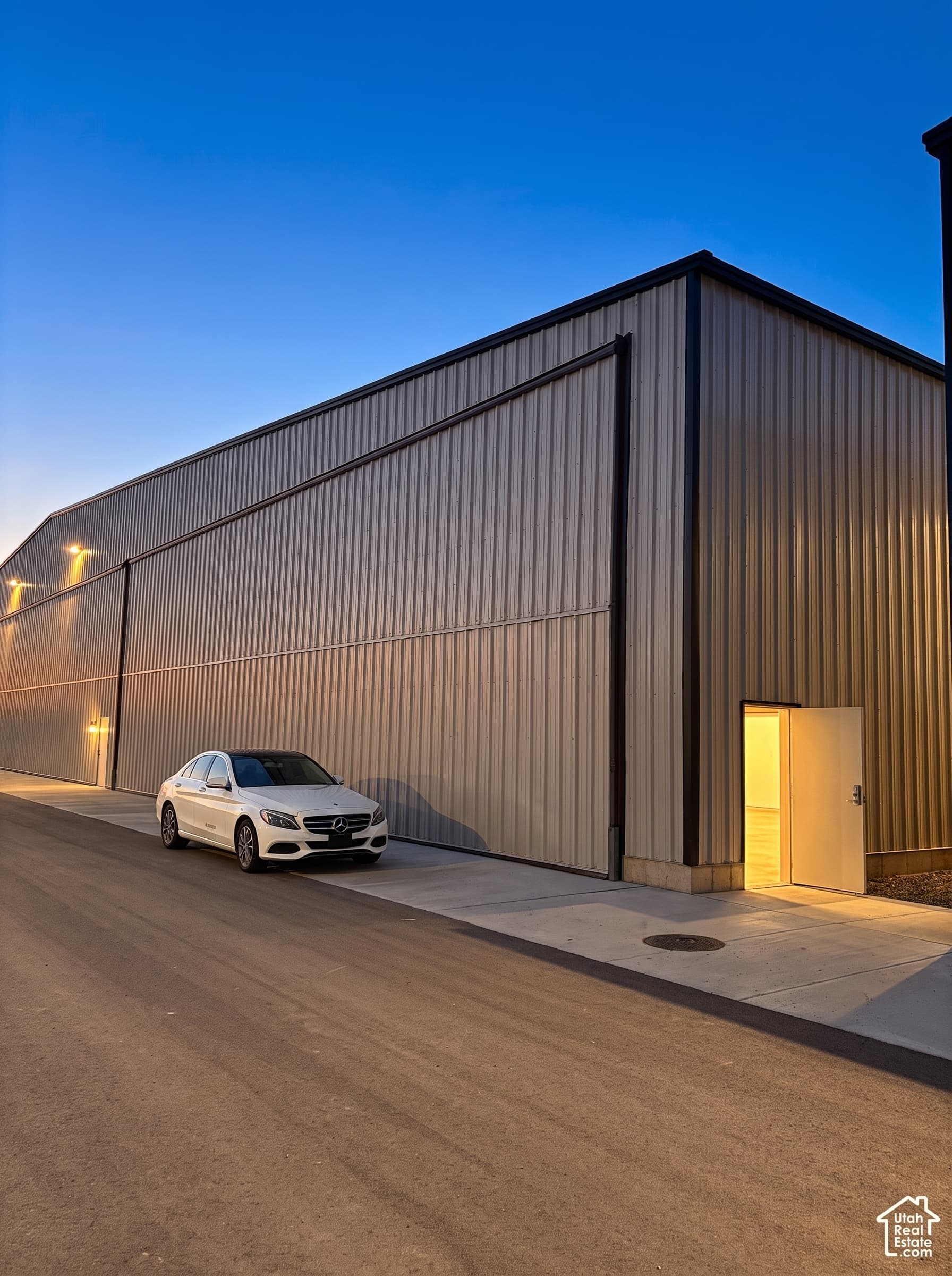 Hangar Image