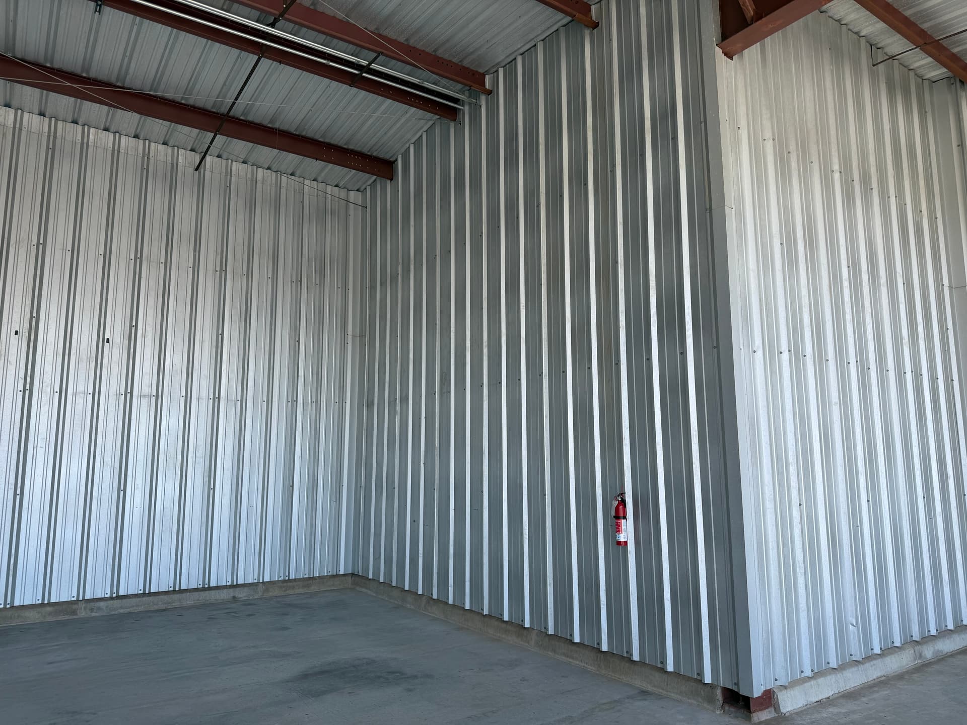 hangar popup image 6