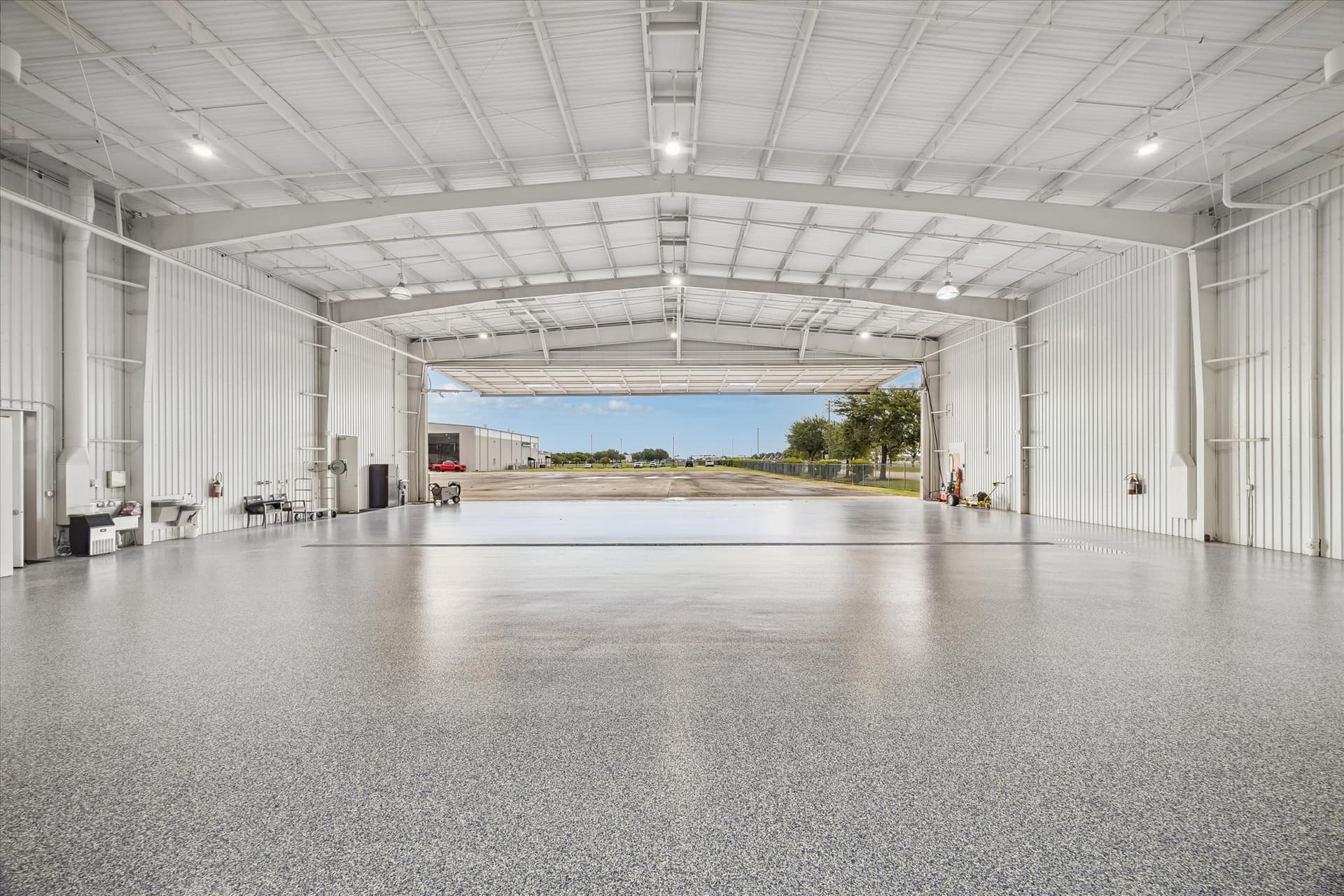 hangar popup image 10