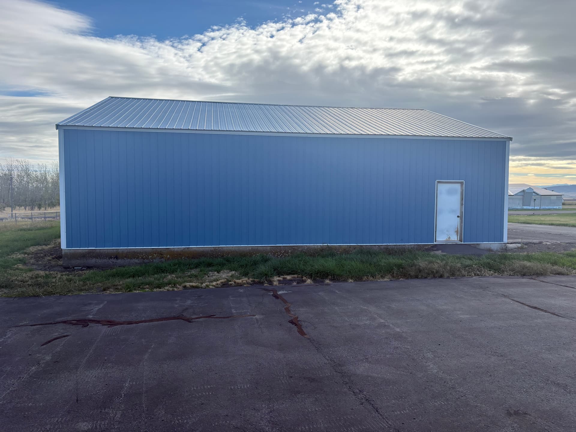 hangar popup image 3