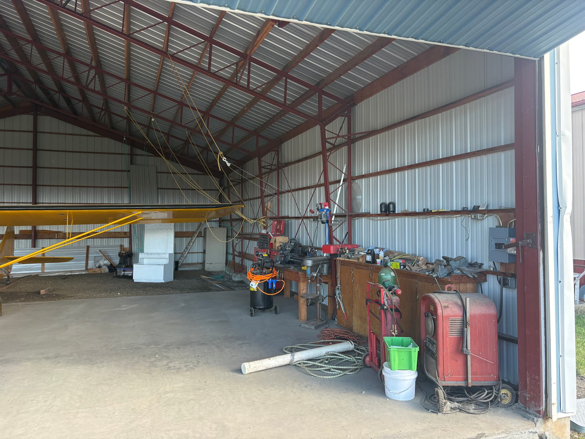 hangar popup image 5