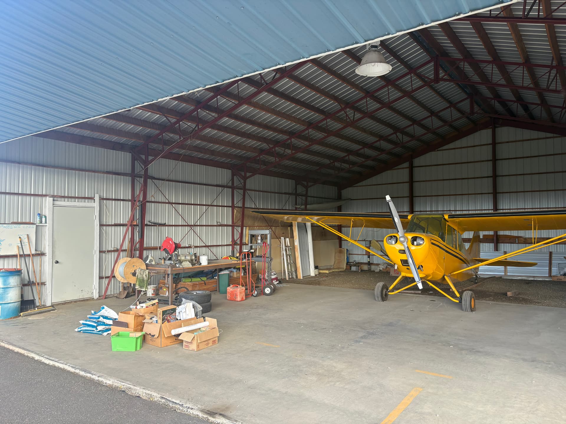 hangar popup image 6