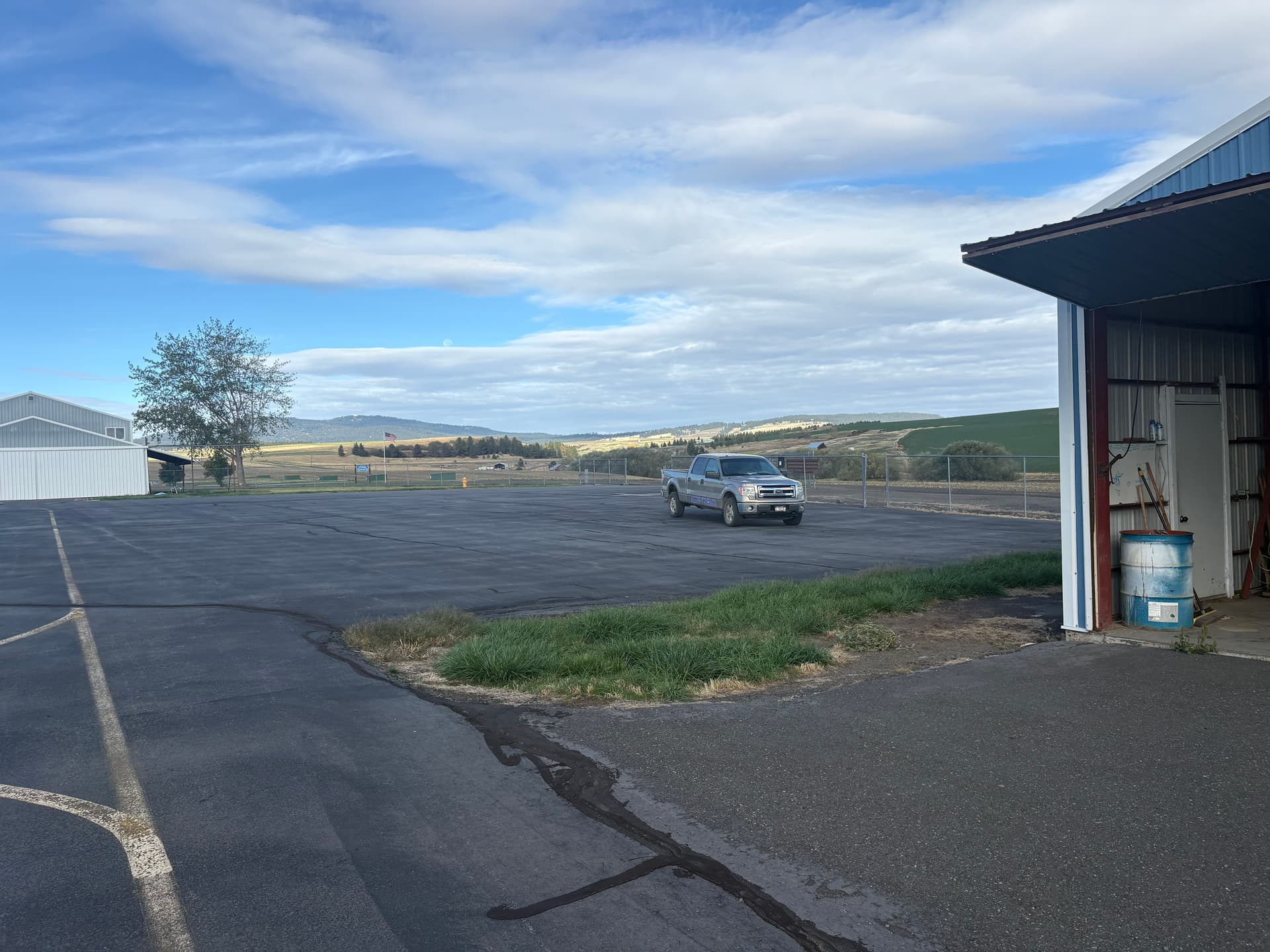 hangar popup image 8
