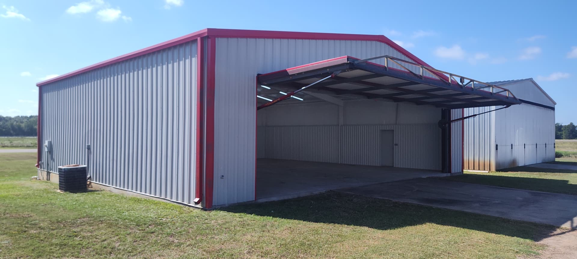 hangar popup image 2