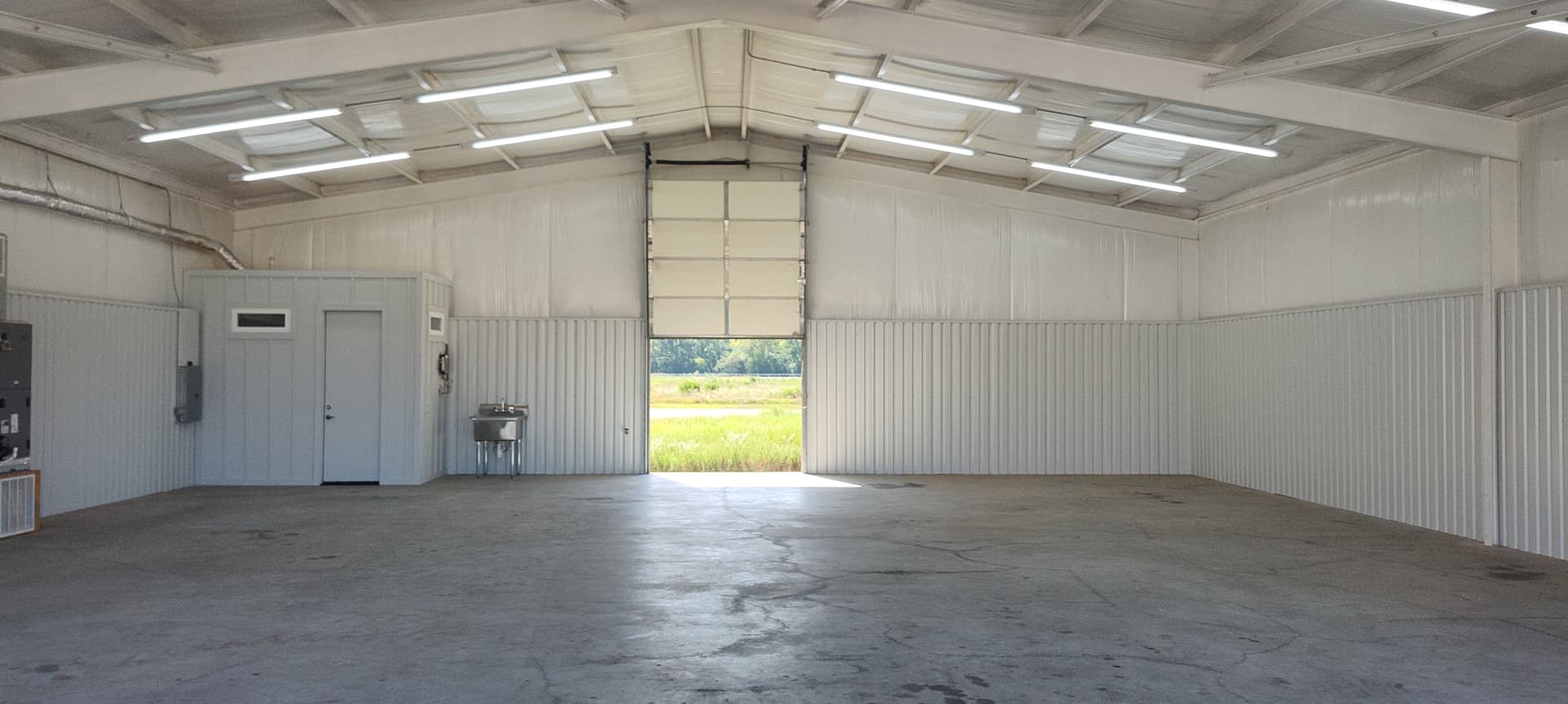 hangar popup image 3