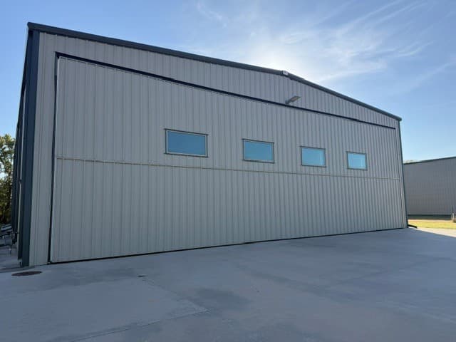 hangar popup image 5