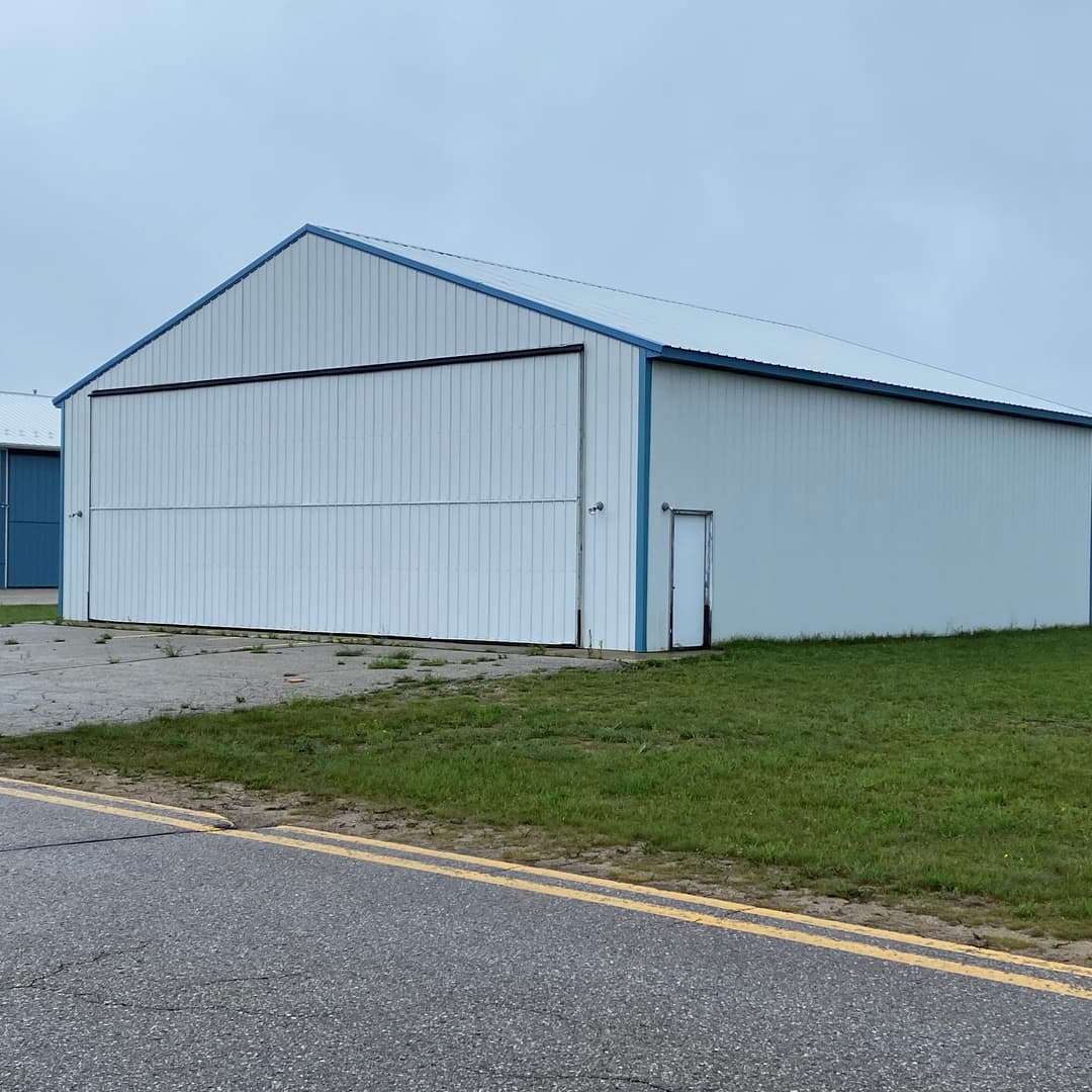 Hangar Image Hangar Image