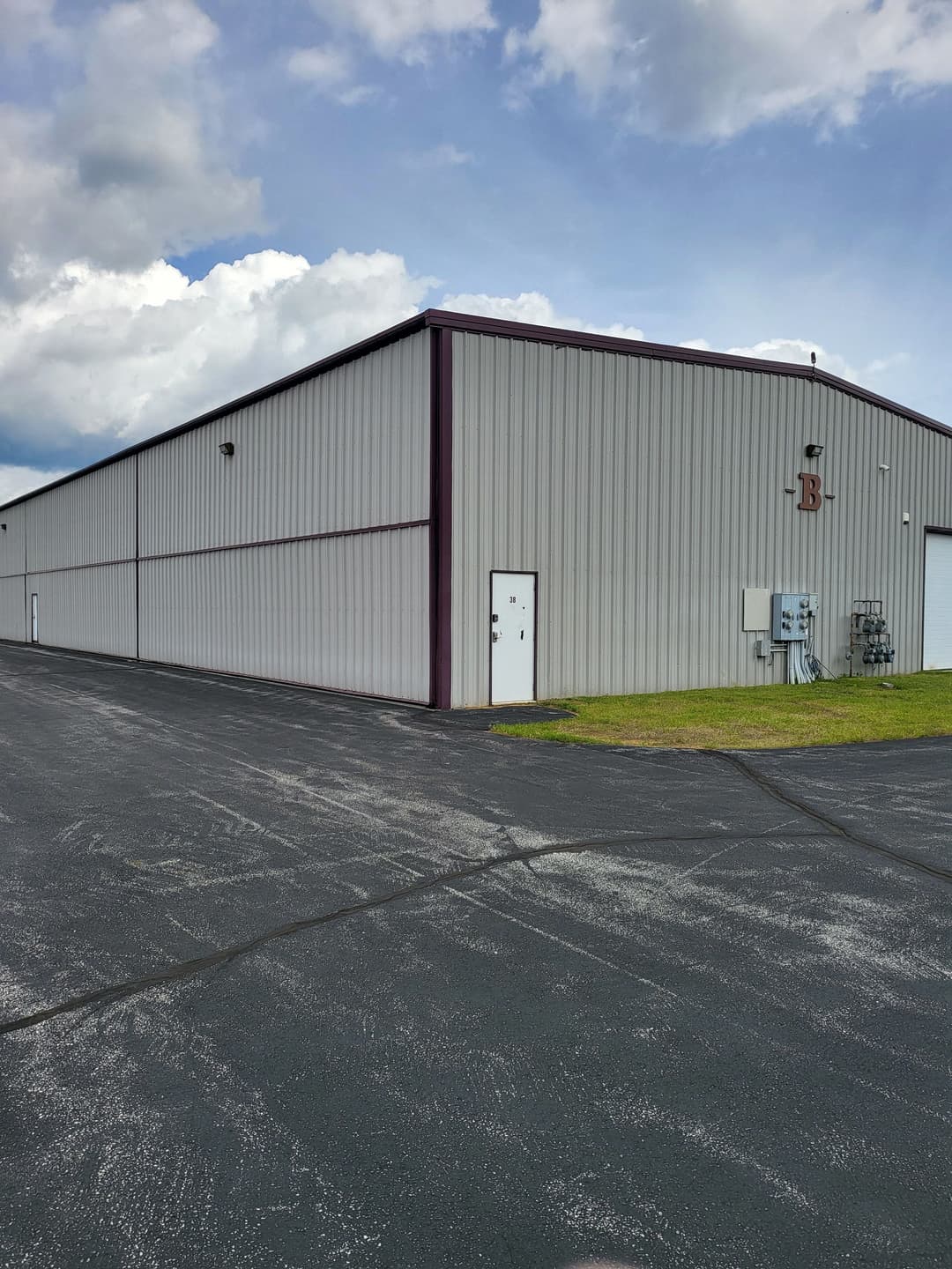 Hangar Image Hangar Image